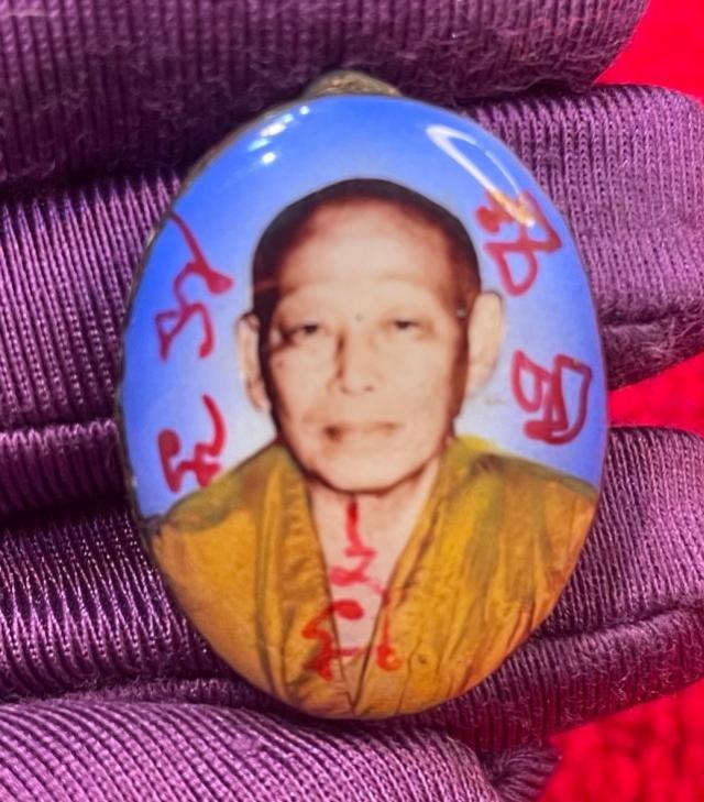 ล๊อกเก็ต รุ่นแรก พิมพ์กรรมการฝังเหรียญ หลวงพ่อจืด วัดโพธิเศรษฐี จ.นครปฐม